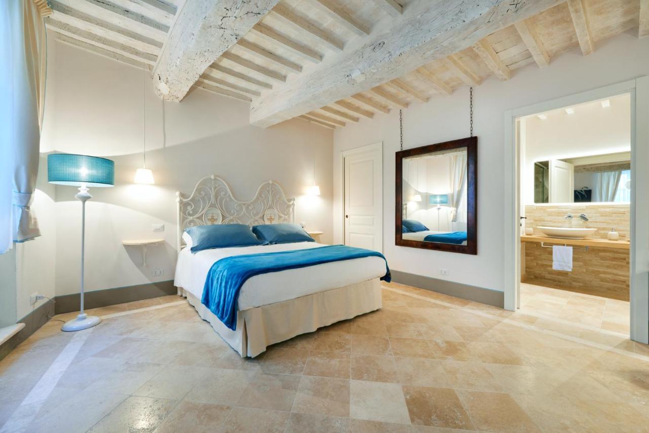 Palazzo Pio III - Residenza D'Epoca Bed & Breakfast Sarteano Dış mekan fotoğraf