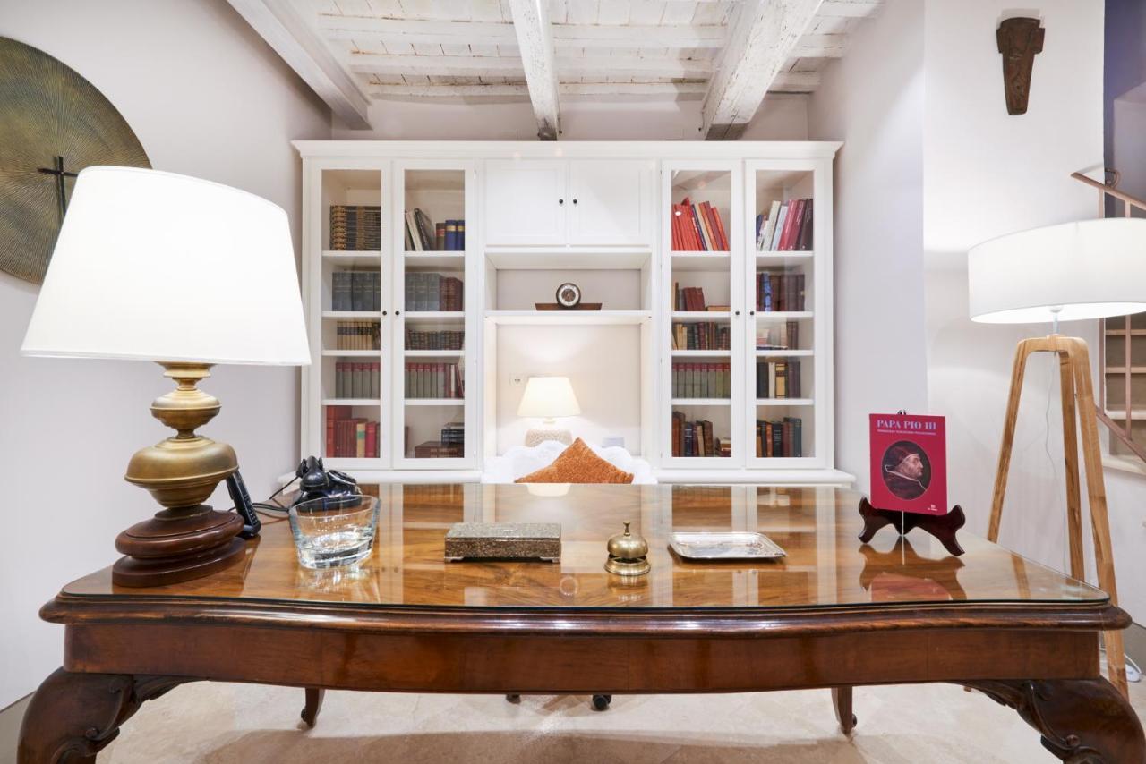 Palazzo Pio III - Residenza D'Epoca Bed & Breakfast Sarteano Dış mekan fotoğraf