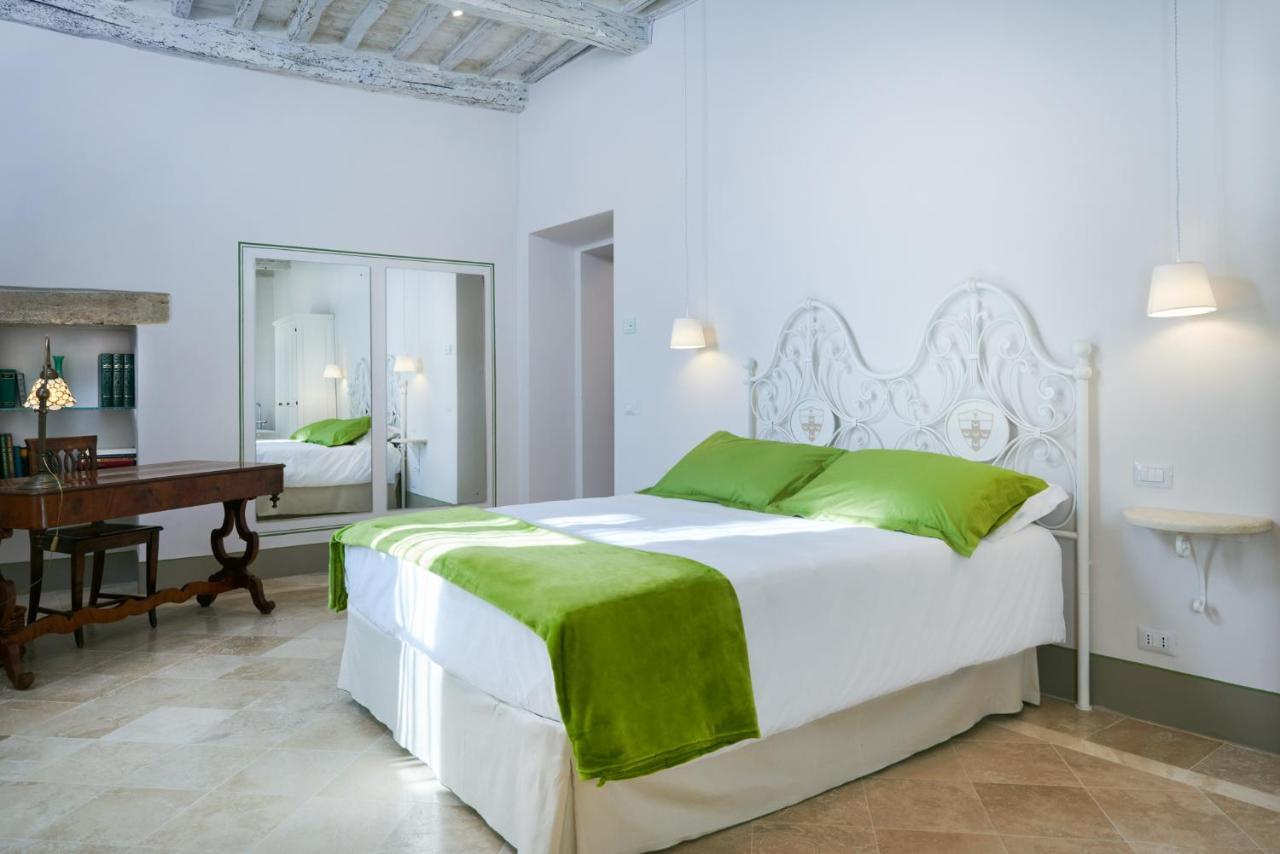 Palazzo Pio III - Residenza D'Epoca Bed & Breakfast Sarteano Dış mekan fotoğraf